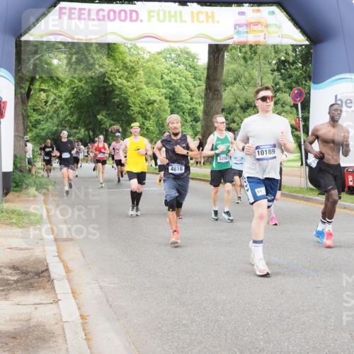 29.06.2025 - hella hamburg halbmarathon MichiJ http://msf.ph/oto/8325669 29.06.2025 10:37:42 Zwischen KM18-KM19 1094, 1507, 4816, 5115, 6662, 8153, 8813, 8899, 10189, 11356, 11455, 12733, 13463, 15966, 16242, 16806, 16843, 16887, 17247, 18228, 18499 meine-sportfotos.de
