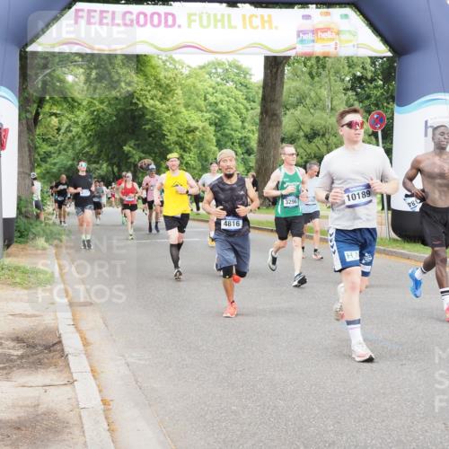29.06.2025 - hella hamburg halbmarathon MichiJ http://msf.ph/oto/8325703 29.06.2025 10:37:42 Zwischen KM18-KM19 1094, 1507, 4816, 5115, 6662, 8153, 8813, 8899, 10189, 11356, 11455, 12733, 13463, 15966, 16242, 16806, 16843, 16887, 17247, 18228, 18499 meine-sportfotos.de