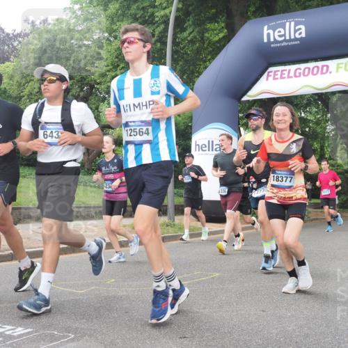 29.06.2025 - hella hamburg halbmarathon KatJ http://msf.ph/oto/8325718 29.06.2025 10:46:31 Zwischen KM18-KM19 4238, 6033, 6438, 6470, 8326 meine-sportfotos.de
