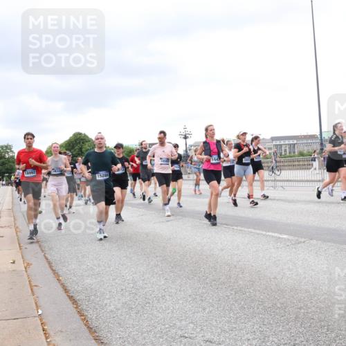 29.06.2025 - hella hamburg halbmarathon Lena Gebhardt http://msf.ph/oto/8325832 29.06.2025 10:57:44 Lombardsbrücke 18992, 16319, 15288, 18583, 164, 150, 3433, 3385, 1123, 1242, 1248, 1265, 1388, 1643, 2015, 2041, 2451, 2567, 2900, 3191, 3195, 3385, 3388, 3433, 3644, 3750, 3936, 3954, 4059, 4086, 4106, 4180, 4197, 4429, 4521, 4830, 5117, 5316, 5632, 5736, 5738, 6316, 6337, 6827, 6857, 6916, 7172, 7193, 7556, 7720, 7728, 8035, 8159, 8287, 8386, 8474, 8540, 8552, 8708, 8713, 8773, 8851, 8853, 8873, 9059, 9110, 9233, 9318, 9394, 9398, 9436, 9496, 9613 meine-sportfotos.de