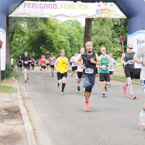 29.06.2025 - hella hamburg halbmarathon MichiJ http://msf.ph/oto/8325845 29.06.2025 10:37:42 Zwischen KM18-KM19 1094, 1507, 4816, 5115, 6662, 8153, 8813, 8899, 10189, 11356, 11455, 12733, 13463, 15966, 16242, 16806, 16843, 16887, 17247, 18228, 18499 meine-sportfotos.de
