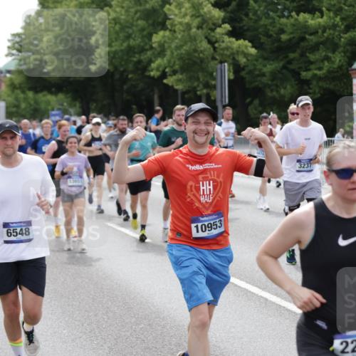 29.06.2025 - hella hamburg halbmarathon Jannik Wohlers http://msf.ph/oto/8325917 29.06.2025 10:39:48 Lombardsbrücke 1018, 1037, 1058, 1291, 1691, 2019, 2109, 2254, 2515, 2572, 2866, 2888, 3237, 3295, 3515, 3607, 3808, 4173, 4271, 4471, 4756, 5113, 5263, 5351, 5352, 5877, 5901, 6097, 6463, 6548, 6673, 6750, 6866, 6876, 6890, 6920, 7108, 7174, 7675, 7850, 8815, 9187, 9195, 9495, 10474, 10806, 10818, 10953, 11176, 11188, 11244, 11653, 11717, 11970, 11973, 12364, 12444, 12501, 12760, 13005, 13069, 13290, 13410, 13466, 13577, 13651, 14851, 15549, 15927, 16681, 17318 meine-sportfotos.de