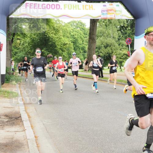 29.06.2025 - hella hamburg halbmarathon MichiJ http://msf.ph/oto/8326097 29.06.2025 10:37:45 Zwischen KM18-KM19 1094, 1321, 1507, 4033, 4127, 4816, 5115, 6662, 8813, 10189, 11356, 11455, 12733, 13008, 13282, 15392, 15966, 16242, 16806, 16843, 16887, 17247, 18499 meine-sportfotos.de