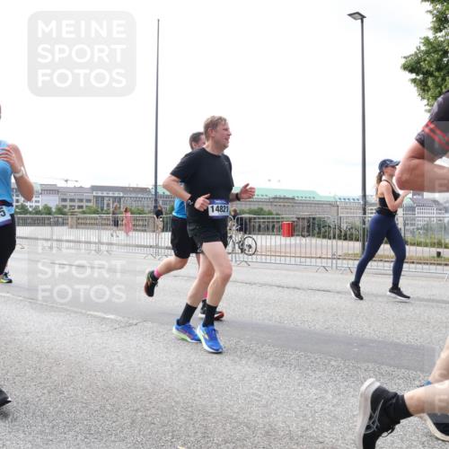 29.06.2025 - hella hamburg halbmarathon Lena Gebhardt http://msf.ph/oto/8326108 29.06.2025 10:23:24 Lombardsbrücke 262, 12073, 2925, 14821, 16, 1048, 1304, 1362, 1853, 2925, 3029, 3034, 4190, 4266, 4391, 4646, 4728, 4793, 5160, 5406, 6502, 6578, 6747, 6784, 6785, 6849, 7029, 7266, 7820, 7891, 8687, 8688, 8716, 8918, 8920, 9133, 9301, 9715, 9877, 9913, 10205, 10739, 11300, 11793, 11798, 11879, 12025, 12073, 12265, 12874, 13560, 14041, 14265, 14338, 14510, 14512, 14821, 15709, 16185, 16251, 16416, 16558, 17013, 17099, 17199, 17207, 17299, 17719 meine-sportfotos.de