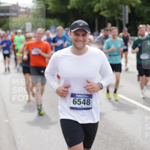 29.06.2025 - hella hamburg halbmarathon Jannik Wohlers http://msf.ph/oto/8326154 29.06.2025 10:39:49 Lombardsbrücke 1018, 1037, 1291, 1691, 2019, 2109, 2254, 2515, 2572, 2866, 2888, 3237, 3295, 3515, 3607, 3808, 3810, 4173, 4271, 4471, 4756, 5113, 5263, 5351, 5352, 5877, 5901, 5975, 6097, 6463, 6548, 6673, 6750, 6866, 6876, 6890, 6920, 7108, 7174, 7675, 7850, 8815, 9187, 9495, 10474, 10806, 10818, 10953, 11176, 11188, 11244, 11653, 11717, 11970, 11973, 12364, 12444, 12501, 12760, 13005, 13069, 13290, 13410, 13466, 13577, 13651, 14851, 15549, 15927, 16681, 17318 meine-sportfotos.de
