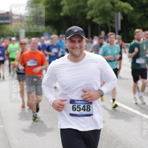 29.06.2025 - hella hamburg halbmarathon Jannik Wohlers http://msf.ph/oto/8326258 29.06.2025 10:39:50 Lombardsbrücke 1018, 1037, 1291, 1691, 2019, 2109, 2254, 2515, 2572, 2866, 2888, 3237, 3295, 3515, 3607, 3808, 3810, 4173, 4271, 4471, 4756, 5113, 5263, 5351, 5352, 5877, 5975, 6097, 6363, 6463, 6548, 6673, 6750, 6866, 6876, 6890, 6920, 7108, 7174, 7675, 7850, 8815, 9187, 9495, 10474, 10806, 10818, 10953, 11176, 11188, 11244, 11653, 11717, 11970, 11973, 12364, 12444, 12501, 12760, 13005, 13069, 13290, 13410, 13466, 13577, 13651, 14851, 15549, 15927, 16681, 17318 meine-sportfotos.de