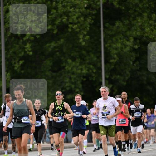 29.06.2025 - hella hamburg halbmarathon Dr. Thomas Lammeyer http://msf.ph/oto/8326300 29.06.2025 10:39:30 Kennedybrücke 1417, 1497, 1821, 1849, 2198, 2265, 2787, 3170, 3409, 3958, 4333, 4564, 4696, 4703, 5027, 5793, 6029, 6335, 6365, 6379, 6397, 6471, 6571, 6746, 6803, 6859, 7020, 7386, 7733, 8249, 8296, 9342, 9803, 10335, 10358, 10360, 10393, 10464, 11320 meine-sportfotos.de