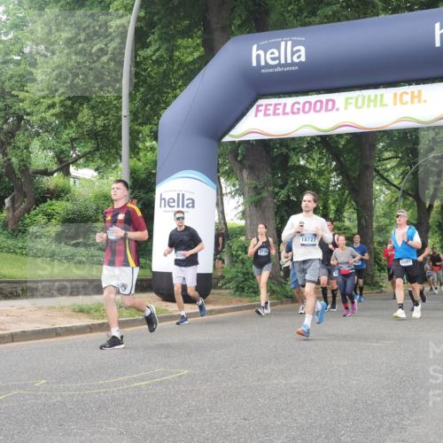 29.06.2025 - hella hamburg halbmarathon KatJ http://msf.ph/oto/8326317 29.06.2025 10:46:35 Zwischen KM18-KM19 2730, 4238, 6033, 6087, 6438, 6754, 8326 meine-sportfotos.de