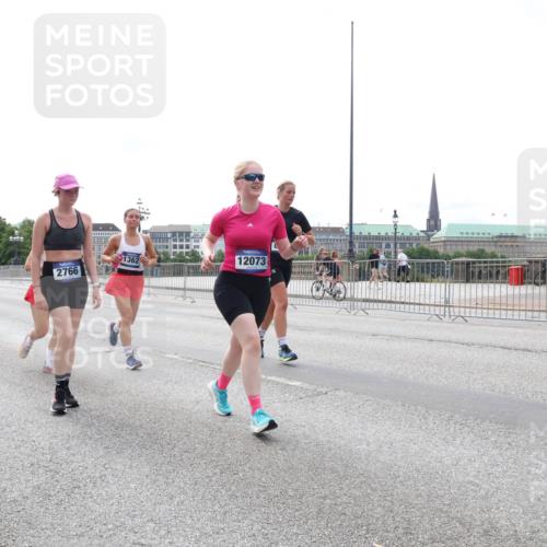 29.06.2025 - hella hamburg halbmarathon Lena Gebhardt http://msf.ph/oto/8326345 29.06.2025 10:23:25 Lombardsbrücke 17013, 6502, 2766, 1362, 12073, 1048, 1304, 1362, 1853, 2925, 3029, 3034, 4190, 4266, 4391, 4646, 4728, 4793, 5160, 5406, 6502, 6578, 6747, 6784, 6785, 6849, 7029, 7820, 7891, 8031, 8687, 8688, 8716, 8918, 8920, 9133, 9301, 9715, 9877, 9913, 10205, 10649, 10739, 11300, 11793, 11798, 11879, 12025, 12073, 12265, 12874, 13560, 14041, 14265, 14338, 14510, 14512, 14821, 15709, 16185, 16251, 16416, 16558, 17013, 17099, 17199, 17207, 17299, 17719 meine-sportfotos.de