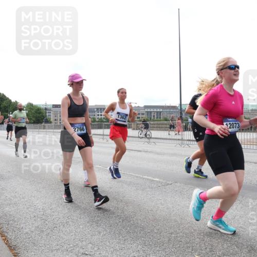 29.06.2025 - hella hamburg halbmarathon Lena Gebhardt http://msf.ph/oto/8326415 29.06.2025 10:23:26 Lombardsbrücke 6502, 2766, 1362, 12073, 1048, 1304, 1362, 2125, 2925, 3029, 3034, 4190, 4266, 4391, 4646, 4728, 4793, 5160, 5406, 6502, 6578, 6747, 6784, 6785, 6849, 7029, 7820, 7891, 8031, 8181, 8687, 8688, 8716, 8918, 8920, 9133, 9301, 9715, 9877, 9913, 10649, 10739, 11300, 11793, 11798, 11879, 12025, 12073, 12265, 12874, 13560, 14041, 14265, 14338, 14510, 14512, 14821, 15709, 16185, 16251, 16416, 16558, 17013, 17099, 17199, 17207, 17299, 17719 meine-sportfotos.de