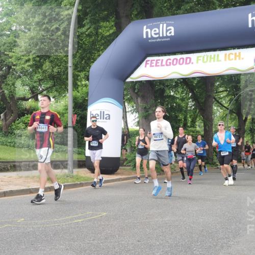 29.06.2025 - hella hamburg halbmarathon KatJ http://msf.ph/oto/8326417 29.06.2025 10:46:36 Zwischen KM18-KM19 1019, 1544, 2730, 4238, 6033, 6087, 6438, 6754, 8326 meine-sportfotos.de
