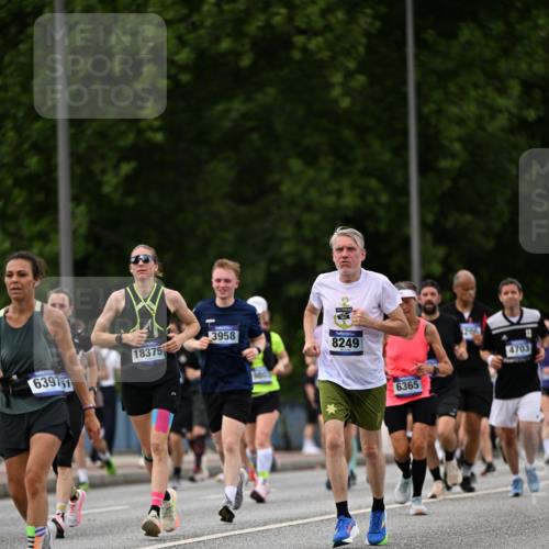 29.06.2025 - hella hamburg halbmarathon Dr. Thomas Lammeyer http://msf.ph/oto/8326431 29.06.2025 10:39:31 Kennedybrücke 1417, 1497, 1821, 1849, 2198, 2265, 2787, 3170, 3958, 4333, 4564, 4696, 4703, 5027, 5793, 6029, 6335, 6365, 6379, 6397, 6471, 6746, 6803, 6859, 7020, 7386, 7733, 8249, 8296, 9342, 9803, 10335, 10358, 10360, 10393, 10652, 11320 meine-sportfotos.de