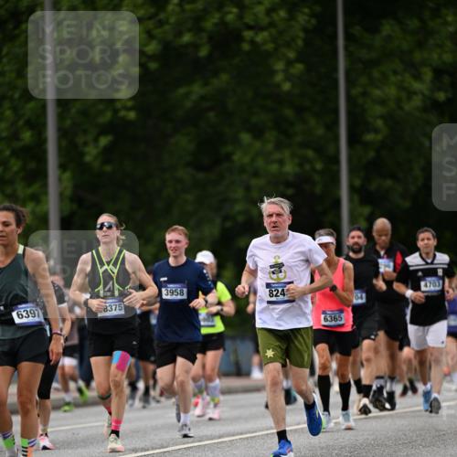 29.06.2025 - hella hamburg halbmarathon Dr. Thomas Lammeyer http://msf.ph/oto/8326475 29.06.2025 10:39:32 Kennedybrücke 1417, 1497, 1821, 1849, 2198, 2265, 2787, 3170, 3958, 4333, 4564, 4696, 4703, 5027, 5793, 6029, 6189, 6365, 6379, 6397, 6471, 6746, 6803, 6859, 7386, 7733, 8249, 8296, 9342, 9803, 10335, 10358, 10360, 10393, 10652, 11320 meine-sportfotos.de