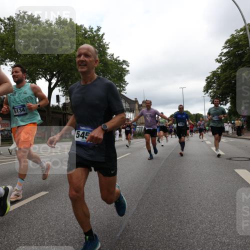 29.06.2025 - hella hamburg halbmarathon Yannick Fuchs http://msf.ph/oto/8326486 29.06.2025 10:51:31 20KM 1200, 1239, 1563, 1715, 1719, 1972, 2236, 2606, 2652, 2759, 2806, 2883, 3141, 3575, 4261, 4579, 5015, 5134, 5391, 5457, 5458, 6281, 6302, 6720, 6892, 7159, 7833, 8744, 9450, 10383, 10408, 10599, 12144, 12509, 12773, 12774, 13376, 13664, 14737, 14951, 15090, 15189, 15220, 15229, 15349, 15664, 16418, 16517, 17455, 17543, 17758, 18508 meine-sportfotos.de