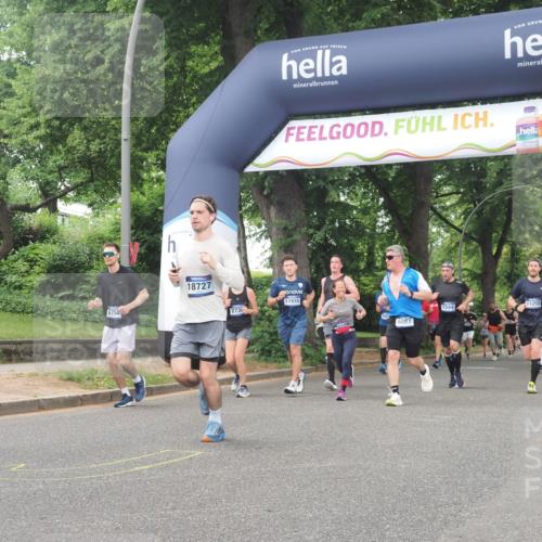 29.06.2025 - hella hamburg halbmarathon KatJ http://msf.ph/oto/8326500 29.06.2025 10:46:36 Zwischen KM18-KM19 1019, 1544, 2730, 4238, 6033, 6087, 6438, 6754, 8326 meine-sportfotos.de