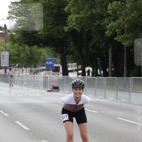 29.06.2025 - hella hamburg halbmarathon Jannik Wohlers http://msf.ph/oto/8326529 29.06.2025 09:00:49 Lombardsbrücke  meine-sportfotos.de