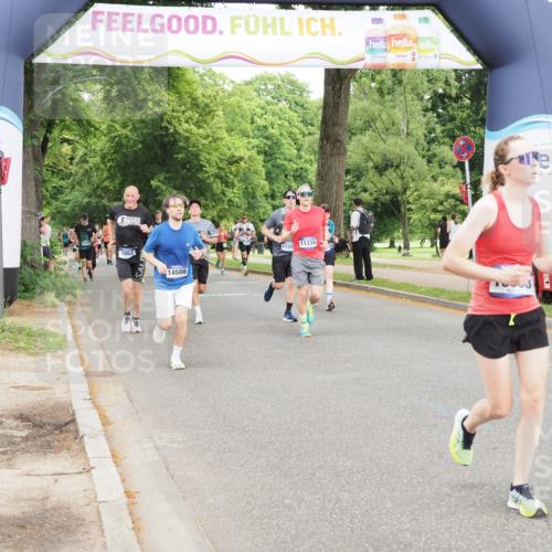 29.06.2025 - hella hamburg halbmarathon MichiJ http://msf.ph/oto/8326559 29.06.2025 10:37:48 Zwischen KM18-KM19 1094, 1321, 4033, 4127, 4816, 5115, 8572, 10189, 11339, 11455, 12733, 13008, 13282, 15392, 16843, 16887, 17282, 18499 meine-sportfotos.de