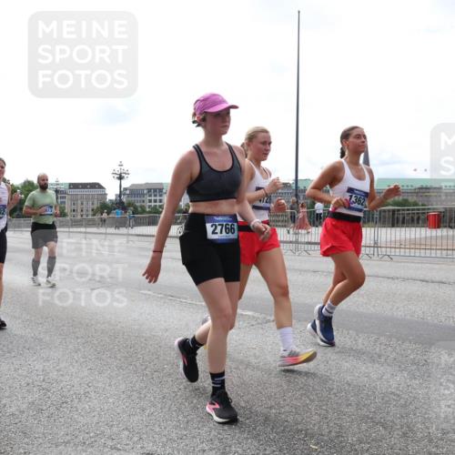 29.06.2025 - hella hamburg halbmarathon Lena Gebhardt http://msf.ph/oto/8326562 29.06.2025 10:23:27 Lombardsbrücke 6502, 2766, 1362, 871, 1048, 1304, 1362, 2125, 2925, 3029, 4190, 4266, 4391, 4646, 4728, 4793, 5160, 5406, 6502, 6578, 6747, 6784, 6785, 6849, 7029, 7820, 7891, 8031, 8181, 8687, 8688, 8716, 8918, 8920, 9133, 9301, 9715, 9877, 9913, 10649, 10739, 11300, 11793, 11798, 11879, 12025, 12073, 12265, 12874, 13560, 14041, 14265, 14338, 14510, 14512, 14521, 14821, 15709, 16185, 16251, 16416, 16558, 17013, 17099, 17199, 17207, 17299, 17719 meine-sportfotos.de