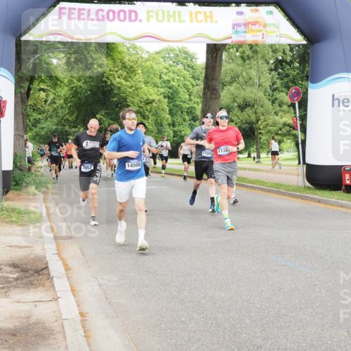 29.06.2025 - hella hamburg halbmarathon MichiJ http://msf.ph/oto/8326768 29.06.2025 10:37:48 Zwischen KM18-KM19 1094, 1321, 4033, 4127, 4816, 5115, 8572, 10189, 11339, 11455, 12733, 13008, 13282, 15392, 16843, 16887, 17282, 18499 meine-sportfotos.de