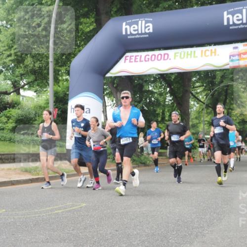 29.06.2025 - hella hamburg halbmarathon KatJ http://msf.ph/oto/8326769 29.06.2025 10:46:37 Zwischen KM18-KM19 1019, 1544, 2730, 4238, 6033, 6087, 6438, 6754, 8326 meine-sportfotos.de