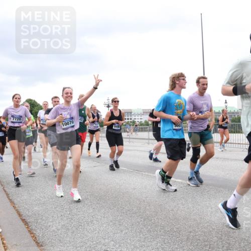 29.06.2025 - hella hamburg halbmarathon Lena Gebhardt http://msf.ph/oto/8326787 29.06.2025 10:57:50 Lombardsbrücke 11026, 7720, 124, 10070, 4521, 9496, 9607, 9233, 1123, 1242, 1248, 1265, 1388, 1643, 2015, 2451, 2567, 2900, 3191, 3385, 3388, 3433, 3644, 3750, 3936, 3954, 4059, 4180, 4197, 4429, 4521, 4830, 5117, 5632, 5676, 5736, 5738, 6316, 6337, 6827, 6857, 6916, 7172, 7193, 7556, 7720, 7728, 7977, 7990, 8035, 8159, 8287, 8386, 8474, 8512, 8540, 8708, 8713, 8773, 8873, 9059, 9180, 9233, 9318, 9319, 9394, 9398, 9436, 9481, 9496, 9613, 9832 meine-sportfotos.de