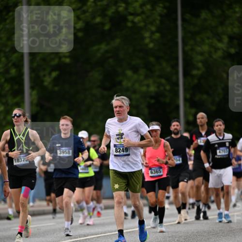 29.06.2025 - hella hamburg halbmarathon Dr. Thomas Lammeyer http://msf.ph/oto/8326969 29.06.2025 10:39:32 Kennedybrücke 1417, 1497, 1821, 1849, 2198, 2265, 2787, 3170, 3958, 4333, 4564, 4696, 4703, 5027, 5793, 6029, 6189, 6365, 6379, 6397, 6471, 6746, 6803, 6859, 7386, 7733, 8249, 8296, 9342, 9803, 10335, 10358, 10360, 10393, 10652, 11320 meine-sportfotos.de
