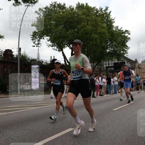 29.06.2025 - hella hamburg halbmarathon Yannick Fuchs http://msf.ph/oto/8327146 29.06.2025 10:51:34 20KM 1200, 1239, 1563, 1972, 2236, 2606, 2652, 2759, 2806, 2883, 3141, 3575, 4261, 4579, 5015, 5134, 5391, 5457, 5458, 6281, 6302, 6531, 6720, 6892, 7159, 7833, 9450, 10383, 10408, 10599, 12144, 12509, 12773, 12774, 13376, 13664, 14737, 15090, 15189, 15229, 15349, 15664, 16418, 16517, 17455, 17543, 17758, 18508 meine-sportfotos.de