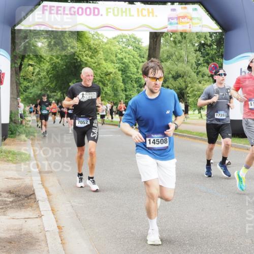 29.06.2025 - hella hamburg halbmarathon MichiJ http://msf.ph/oto/8327150 29.06.2025 10:37:50 Zwischen KM18-KM19 1321, 4033, 4127, 4816, 7052, 7269, 8572, 10189, 11339, 11455, 13008, 13282, 15392, 16843, 16887, 17282 meine-sportfotos.de