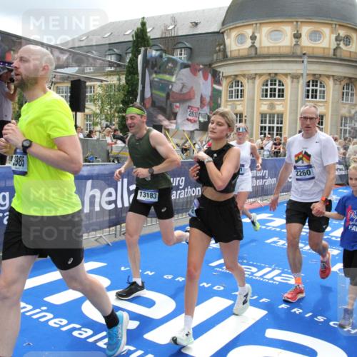 29.06.2025 - hella hamburg halbmarathon Michael Strokosch http://msf.ph/oto/8327161 29.06.2025 10:49:04 Ziel 1381, 1452, 2260, 3213, 3985, 4847, 4890, 7297, 8302, 8821, 8889, 9695, 12534, 13183, 13614, 13688, 16627, 17632 meine-sportfotos.de