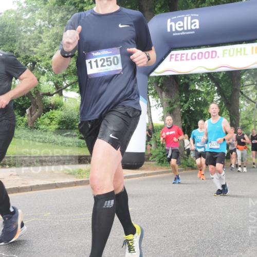 29.06.2025 - hella hamburg halbmarathon KatJ http://msf.ph/oto/8327167 29.06.2025 10:46:40 Zwischen KM18-KM19 1019, 1544, 2426, 2730, 6087, 6754 meine-sportfotos.de