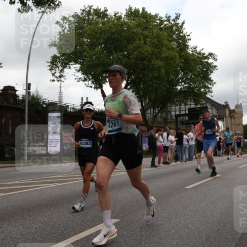 29.06.2025 - hella hamburg halbmarathon Yannick Fuchs http://msf.ph/oto/8327174 29.06.2025 10:51:34 20KM 1200, 1239, 1563, 1972, 2236, 2606, 2652, 2759, 2806, 2883, 3141, 3575, 4261, 4579, 5015, 5134, 5391, 5457, 5458, 6281, 6302, 6531, 6720, 6892, 7159, 7833, 9450, 10383, 10408, 10599, 12144, 12509, 12773, 12774, 13376, 13664, 14737, 15090, 15189, 15229, 15349, 15664, 16418, 16517, 17455, 17543, 17758, 18508 meine-sportfotos.de