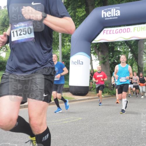 29.06.2025 - hella hamburg halbmarathon KatJ http://msf.ph/oto/8327215 29.06.2025 10:46:40 Zwischen KM18-KM19 1019, 1544, 2426, 2730, 6087, 6754 meine-sportfotos.de
