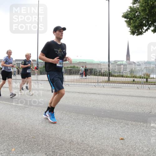 29.06.2025 - hella hamburg halbmarathon Lena Gebhardt http://msf.ph/oto/8327243 29.06.2025 10:47:25 Lombardsbrücke 4325, 134, 1343, 3819, 1045, 1185, 1286, 1434, 1463, 1523, 1593, 1607, 1704, 1961, 2148, 2327, 2407, 2537, 2555, 2556, 2665, 2704, 2882, 2994, 3339, 4037, 4184, 4239, 4325, 4423, 4483, 4806, 4895, 4974, 4975, 5111, 5114, 5621, 5622, 5796, 5895, 6255, 6256, 6485, 6496, 6879, 6995, 7073, 7403, 7430, 7431, 7630, 7631, 7970, 8105, 8131, 8270, 8550, 8684, 8706, 8915, 8953, 8967, 9018, 9687, 10991, 11351, 11458, 11730, 11738, 11802, 12431 meine-sportfotos.de