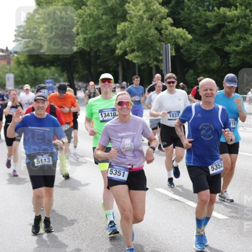 29.06.2025 - hella hamburg halbmarathon Jannik Wohlers http://msf.ph/oto/8327295 29.06.2025 10:39:54 Lombardsbrücke 1018, 1037, 1291, 1691, 2019, 2109, 2254, 2515, 2572, 3237, 3295, 3515, 3607, 3808, 3810, 4173, 4271, 4756, 5113, 5263, 5351, 5352, 5975, 6076, 6363, 6463, 6548, 6673, 6866, 6876, 6890, 6920, 7108, 7174, 7675, 7850, 8307, 8815, 9187, 9468, 10474, 10806, 10818, 10953, 11176, 11188, 11653, 11717, 11970, 11973, 12364, 12444, 12501, 12760, 13005, 13030, 13069, 13290, 13410, 13466, 13577, 13651, 14341, 14851, 15549, 15927, 16681, 17318, 18101, 18110, 18213, 18771 meine-sportfotos.de