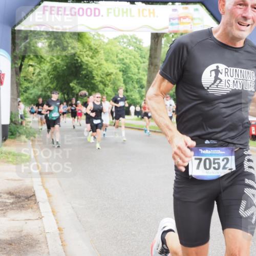 29.06.2025 - hella hamburg halbmarathon MichiJ http://msf.ph/oto/8327347 29.06.2025 10:37:51 Zwischen KM18-KM19 1321, 4033, 4127, 6027, 7052, 7269, 8572, 11339, 13008, 13282, 15392, 17282 meine-sportfotos.de