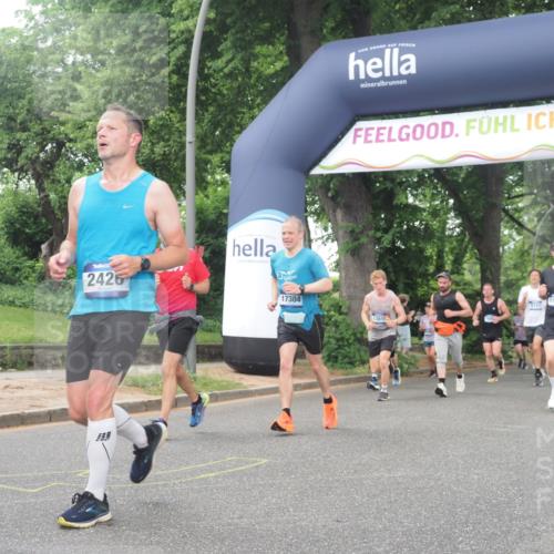 29.06.2025 - hella hamburg halbmarathon KatJ http://msf.ph/oto/8327389 29.06.2025 10:46:42 Zwischen KM18-KM19 1019, 1544, 2426, 2730, 6087, 6754 meine-sportfotos.de