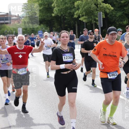 29.06.2025 - hella hamburg halbmarathon Jannik Wohlers http://msf.ph/oto/8327611 29.06.2025 10:39:57 Lombardsbrücke 1018, 1037, 2019, 2109, 2515, 2572, 3237, 3293, 3295, 3515, 3607, 3808, 3810, 4271, 4756, 5113, 5263, 5351, 5352, 5702, 5975, 6076, 6229, 6363, 6463, 6673, 6866, 6876, 6920, 7108, 7174, 7675, 7850, 8307, 8391, 9187, 9468, 10474, 10818, 10953, 11176, 11653, 11717, 11970, 11973, 12364, 12444, 12501, 12760, 12981, 13005, 13030, 13069, 13290, 13410, 13466, 13651, 14341, 14851, 15549, 15927, 16681, 16955, 17318, 18101, 18110, 18213, 18353, 18490, 18771 meine-sportfotos.de