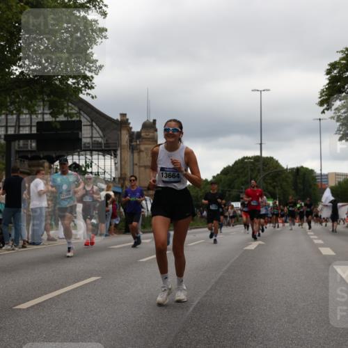 29.06.2025 - hella hamburg halbmarathon Yannick Fuchs http://msf.ph/oto/8327666 29.06.2025 10:51:35 20KM 1200, 1239, 1563, 2025, 2236, 2606, 2652, 2759, 2806, 2883, 3093, 3141, 3575, 4261, 4579, 5015, 5134, 5391, 5457, 5458, 6281, 6302, 6531, 6720, 6892, 7159, 7833, 9450, 10383, 10408, 10599, 12144, 12509, 12773, 12774, 13376, 13465, 13664, 14737, 15090, 15189, 15229, 15349, 15664, 16418, 16517, 17455, 17543, 17758, 18508 meine-sportfotos.de