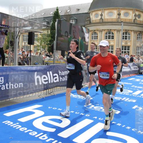29.06.2025 - hella hamburg halbmarathon Michael Strokosch http://msf.ph/oto/8327691 29.06.2025 10:49:10 Ziel 4832, 4847, 4890, 6389, 7297, 8302, 10184, 13614, 15523, 16414, 16627, 16731, 17173, 17632, 18598, 18842 meine-sportfotos.de