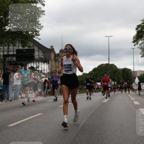 29.06.2025 - hella hamburg halbmarathon Yannick Fuchs http://msf.ph/oto/8327752 29.06.2025 10:51:35 20KM 1200, 1239, 1563, 2025, 2236, 2606, 2652, 2759, 2806, 2883, 3093, 3141, 3575, 4261, 4579, 5015, 5134, 5391, 5457, 5458, 6281, 6302, 6531, 6720, 6892, 7159, 7833, 9450, 10383, 10408, 10599, 12144, 12509, 12773, 12774, 13376, 13465, 13664, 14737, 15090, 15189, 15229, 15349, 15664, 16418, 16517, 17455, 17543, 17758, 18508 meine-sportfotos.de