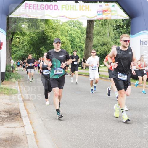 29.06.2025 - hella hamburg halbmarathon MichiJ http://msf.ph/oto/8327768 29.06.2025 10:37:55 Zwischen KM18-KM19 1119, 6027, 6125, 7052, 7269, 8572, 10691, 11339, 12016, 13758, 16285, 16666, 16800, 17221, 17282, 18960, 18982 meine-sportfotos.de