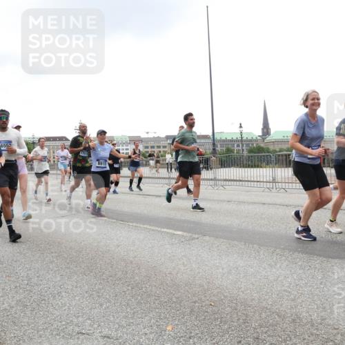 29.06.2025 - hella hamburg halbmarathon Lena Gebhardt http://msf.ph/oto/8327830 29.06.2025 10:47:26 Lombardsbrücke 13806, 12630, 6552, 17514, 8915, 1343, 1045, 1185, 1434, 1463, 1523, 1593, 1607, 1704, 1961, 2148, 2327, 2407, 2537, 2555, 2556, 2665, 2704, 2790, 2882, 2994, 3339, 4037, 4184, 4239, 4325, 4423, 4483, 4806, 4895, 4974, 4975, 5111, 5114, 5621, 5622, 5796, 5895, 6255, 6256, 6485, 6496, 6879, 6995, 7073, 7403, 7430, 7431, 7630, 7631, 7970, 8105, 8131, 8270, 8550, 8684, 8706, 8915, 8953, 8967, 9018, 9687, 10991, 11351, 11458, 11730, 11738, 11802, 12431 meine-sportfotos.de