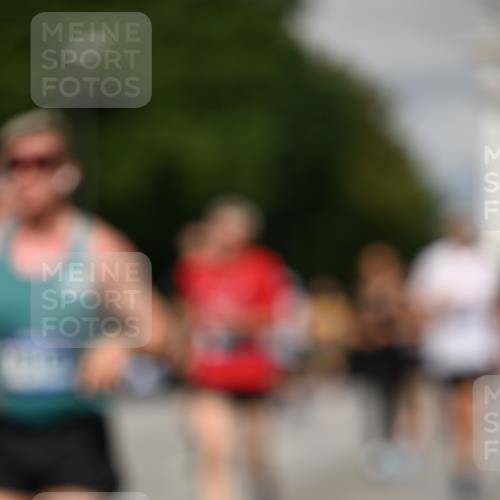 29.06.2025 - hella hamburg halbmarathon Dr. Thomas Lammeyer http://msf.ph/oto/8327844 29.06.2025 10:17:37 Kennedybrücke 1194, 1939, 2055, 2359, 2721, 2891, 2904, 2961, 2987, 3218, 3729, 4001, 4032, 4795, 4950, 5232, 5631, 6026, 6207, 7460, 7462, 7913, 8673, 8913, 9128, 9612, 9631, 9886, 10442, 10443 meine-sportfotos.de