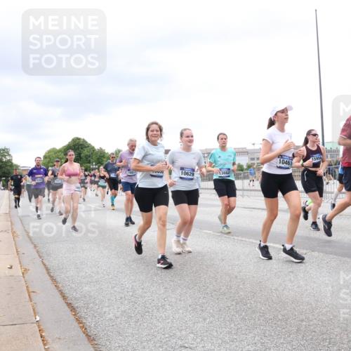 29.06.2025 - hella hamburg halbmarathon Lena Gebhardt http://msf.ph/oto/8328136 29.06.2025 10:57:55 Lombardsbrücke 10461, 10513, 10629, 13882, 9394, 2451, 15956, 4830, 6916059, 1123, 1242, 1248, 1265, 1388, 1643, 2015, 2169, 2273, 2275, 2451, 2567, 2900, 3191, 3385, 3433, 3644, 3750, 3936, 3954, 4059, 4197, 4429, 4521, 4830, 5117, 5632, 5676, 5736, 5782, 6316, 6337, 6827, 6857, 6916, 7172, 7193, 7556, 7720, 7783, 7977, 7990, 8035, 8159, 8386, 8439, 8440, 8441, 8442, 8474, 8512, 8708, 8713, 8773, 8873, 8888, 9059, 9180, 9233, 9318, 9319, 9394, 9398, 9436, 9481, 9496, 9613, 9832 meine-sportfotos.de