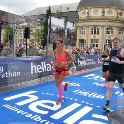 29.06.2025 - hella hamburg halbmarathon Michael Strokosch http://msf.ph/oto/8328204 29.06.2025 10:49:14 Ziel 2013, 4832, 6389, 8112, 10184, 15523, 16369, 16414, 16731, 17173, 18598, 18842 meine-sportfotos.de