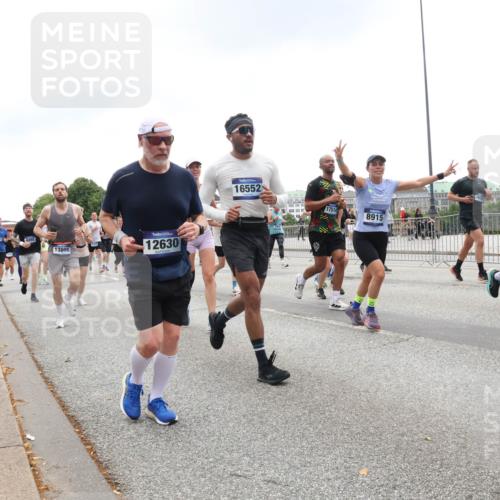 29.06.2025 - hella hamburg halbmarathon Lena Gebhardt http://msf.ph/oto/8328227 29.06.2025 10:47:27 Lombardsbrücke 4895, 13806, 12630, 16552, 17514, 8915, 1045, 1185, 1434, 1463, 1523, 1593, 1607, 1704, 1961, 2148, 2327, 2407, 2537, 2555, 2665, 2704, 2790, 2882, 2994, 3339, 4037, 4184, 4239, 4325, 4423, 4483, 4806, 4895, 4974, 4975, 5111, 5114, 5621, 5622, 5895, 6255, 6256, 6485, 6496, 6879, 6995, 7073, 7403, 7430, 7431, 7630, 7631, 7970, 8105, 8131, 8270, 8550, 8706, 8915, 8953, 8967, 9018, 9687, 10991, 11351, 11458, 11730, 11738, 11802, 12431 meine-sportfotos.de
