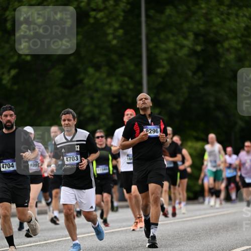 29.06.2025 - hella hamburg halbmarathon Dr. Thomas Lammeyer http://msf.ph/oto/8328309 29.06.2025 10:39:36 Kennedybrücke 1821, 1849, 2198, 2787, 3170, 3828, 3958, 4333, 4564, 4696, 4703, 4965, 5027, 5147, 5793, 6029, 6189, 6365, 6379, 6397, 6471, 6746, 7386, 7733, 8249, 8296, 9342, 9803, 10358, 10360, 10393, 10565, 10652, 11320, 11359 meine-sportfotos.de