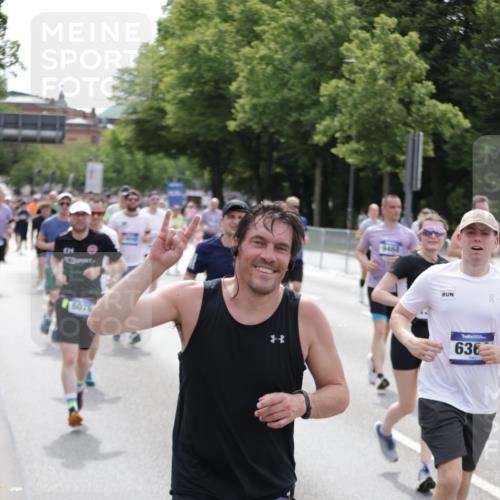 29.06.2025 - hella hamburg halbmarathon Jannik Wohlers http://msf.ph/oto/8328417 29.06.2025 10:40:01 Lombardsbrücke 1018, 1037, 2109, 2515, 2572, 2762, 2763, 3237, 3293, 3295, 3810, 4271, 4756, 4906, 5059, 5113, 5351, 5352, 5702, 5975, 6076, 6229, 6278, 6280, 6363, 6463, 6673, 6866, 6876, 7108, 7174, 7675, 7850, 8307, 8378, 8391, 8739, 9000, 9468, 10474, 11176, 11653, 11970, 11973, 12364, 12444, 12501, 12760, 12981, 13030, 13290, 13410, 13466, 13651, 14341, 14851, 15549, 15927, 15933, 16085, 16681, 16955, 17318, 17959, 18101, 18110, 18213, 18353, 18490, 18771, 18946 meine-sportfotos.de