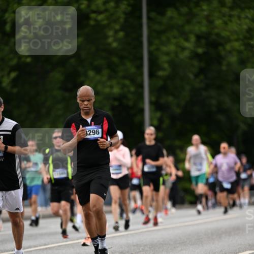 29.06.2025 - hella hamburg halbmarathon Dr. Thomas Lammeyer http://msf.ph/oto/8328482 29.06.2025 10:39:37 Kennedybrücke 1821, 1849, 2198, 2787, 3170, 3828, 3958, 4333, 4564, 4696, 4703, 4965, 5027, 5147, 5793, 6029, 6189, 6365, 6379, 6397, 6471, 6746, 6867, 7386, 7733, 8249, 8296, 8567, 9342, 9803, 9819, 10358, 10360, 10393, 10565, 10652, 11320, 11359 meine-sportfotos.de