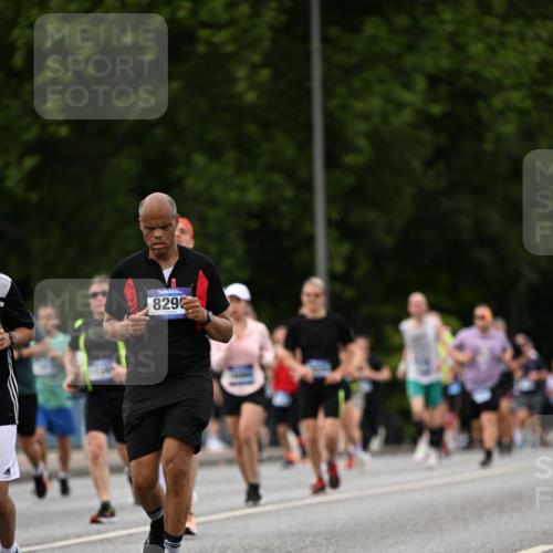 29.06.2025 - hella hamburg halbmarathon Dr. Thomas Lammeyer http://msf.ph/oto/8328530 29.06.2025 10:39:37 Kennedybrücke 1821, 1849, 2198, 2787, 3170, 3828, 3958, 4333, 4564, 4696, 4703, 4965, 5027, 5147, 5793, 6029, 6189, 6365, 6379, 6397, 6471, 6746, 6867, 7386, 7733, 8249, 8296, 8567, 9342, 9803, 9819, 10358, 10360, 10393, 10565, 10652, 11320, 11359 meine-sportfotos.de
